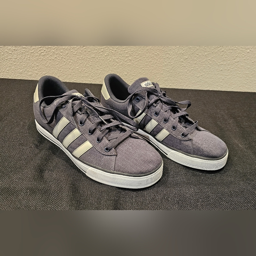 Adidas Men's Daily 2.0 Sneakers size 11